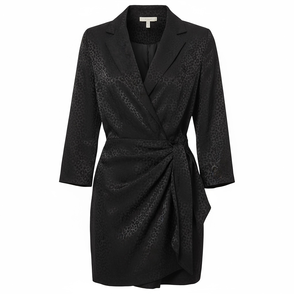 Robe noire cintrée à motif léopard subtil