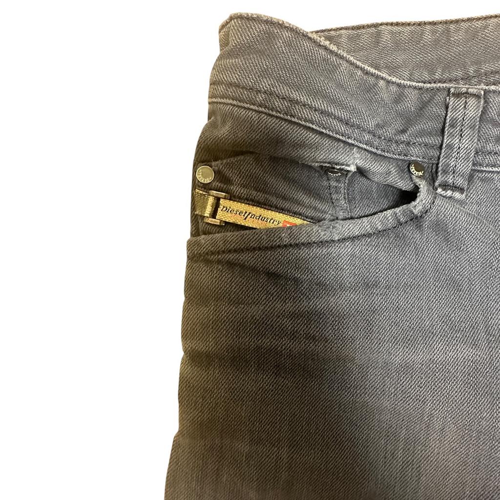 Jeans Coupe Droite Diesel - L - Bleu - État : Très Bon