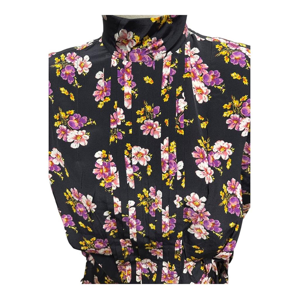 Robe courte noire à fleurs manches longues