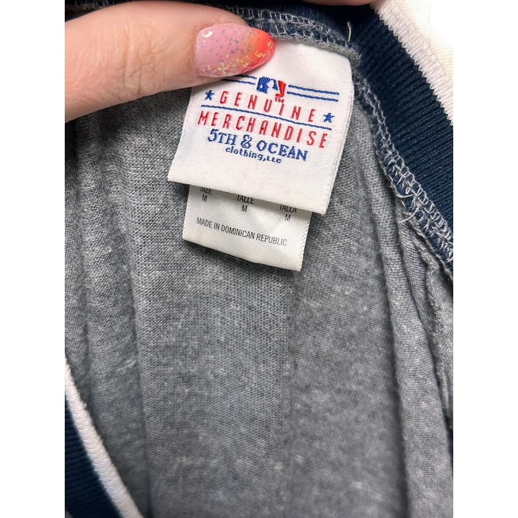 T-shirt 5th & Ocean - M - Gris - État : Excellent
