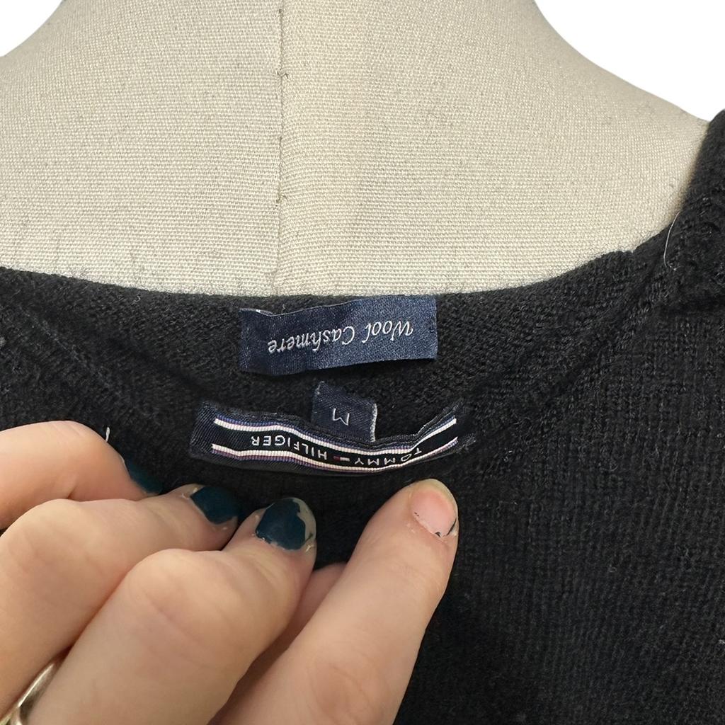 Pull femme Tommy Hilfiger - M - Noir - État : Excellent