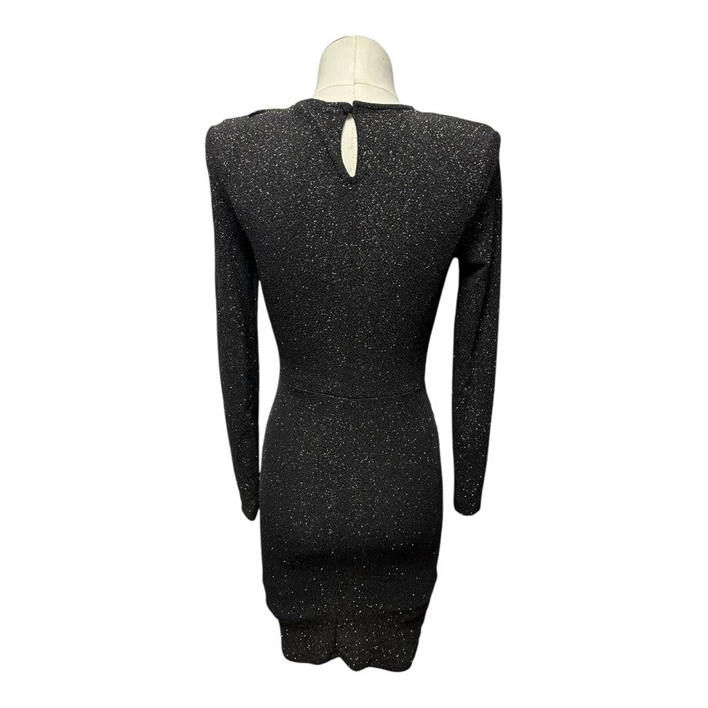 Robe noire mini à manches longues froncée