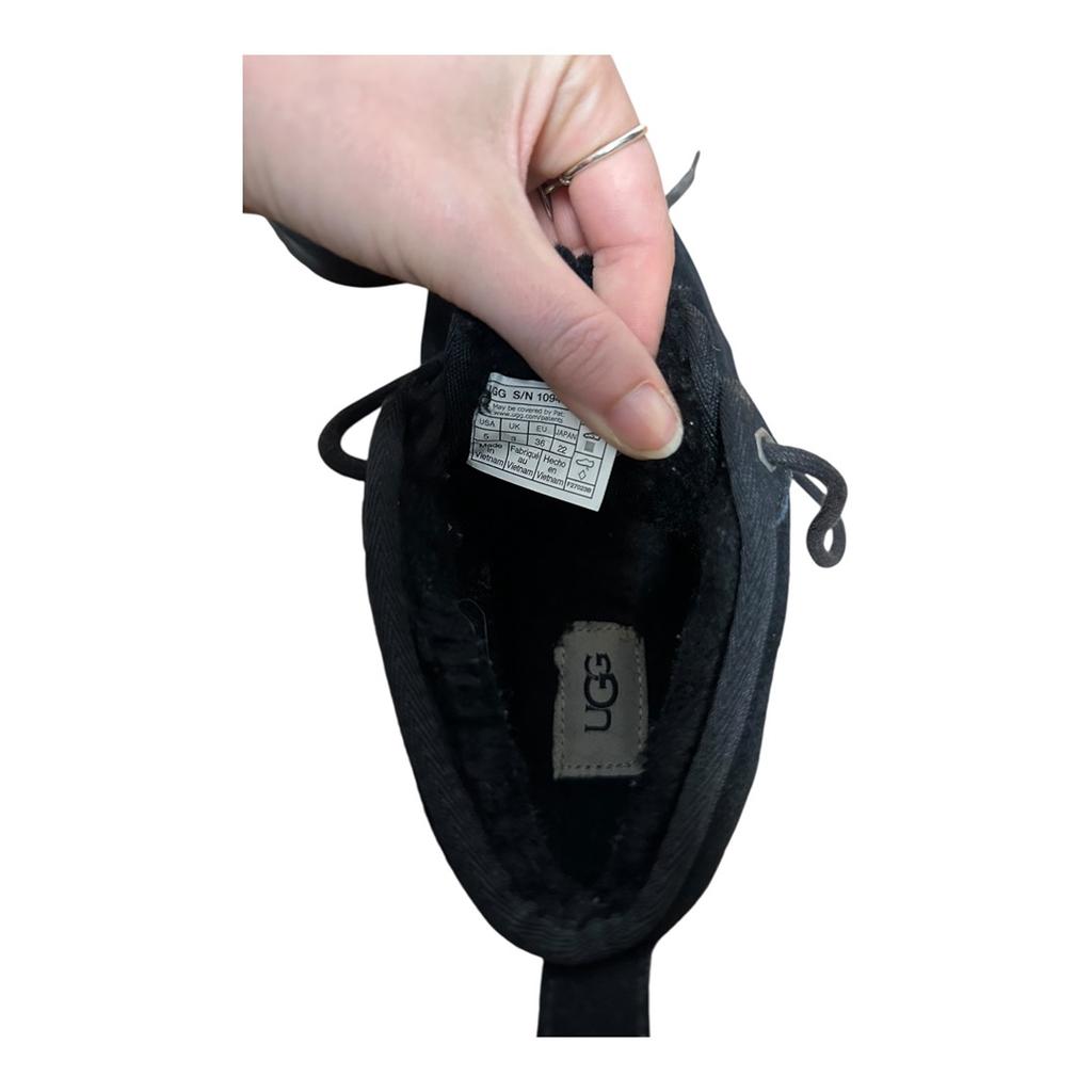 Chaussures A Lacets Ugg - 36 - Noir - État : Très Bon