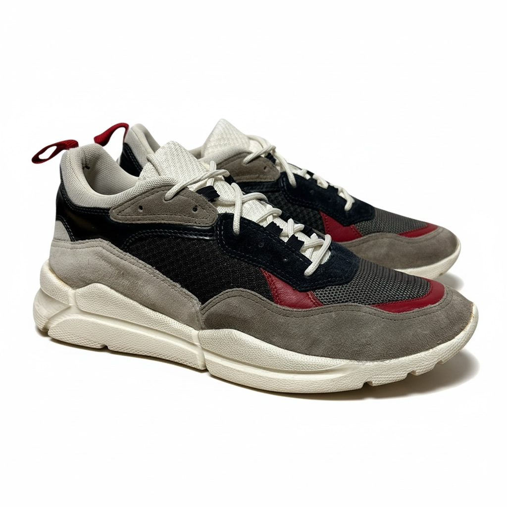 Baskets Moncler - 44 - Gris - État : Excellent