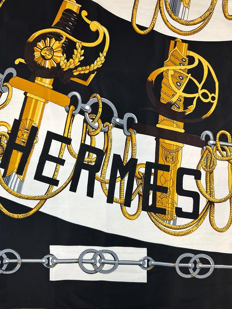Foulard Hermès - Taille 90x90 - Noir - État : Excellent